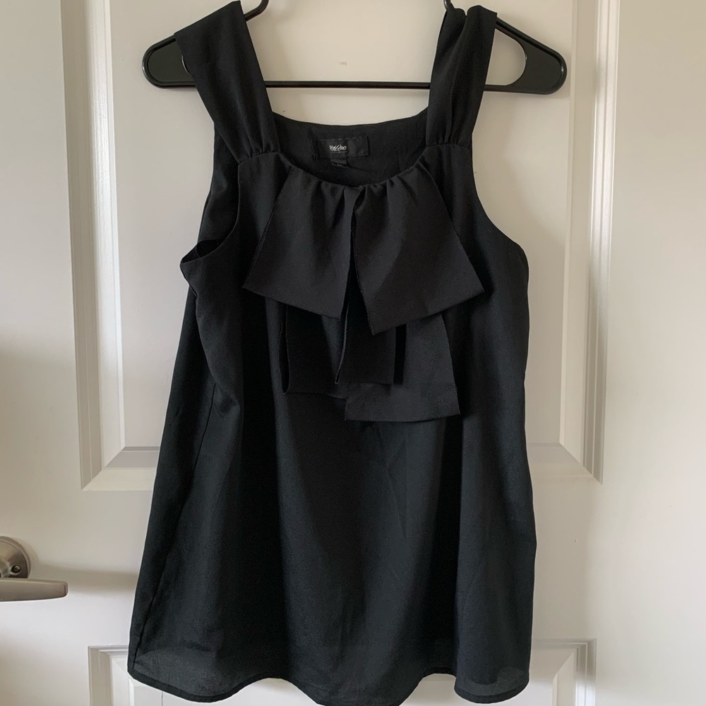 Flowy Black Tank top